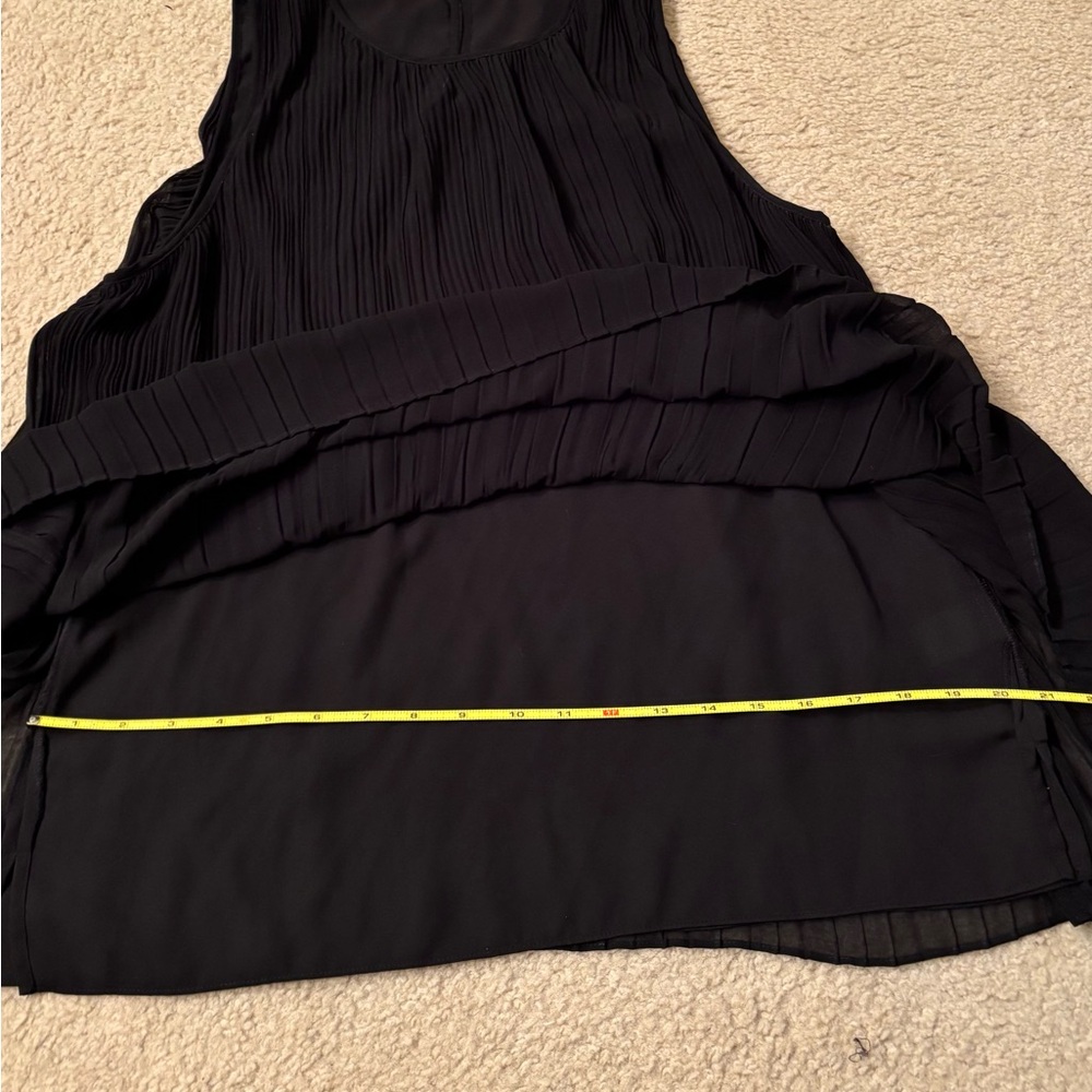 Halogen sleeveless flowy top, size M - Picture 5 of 6